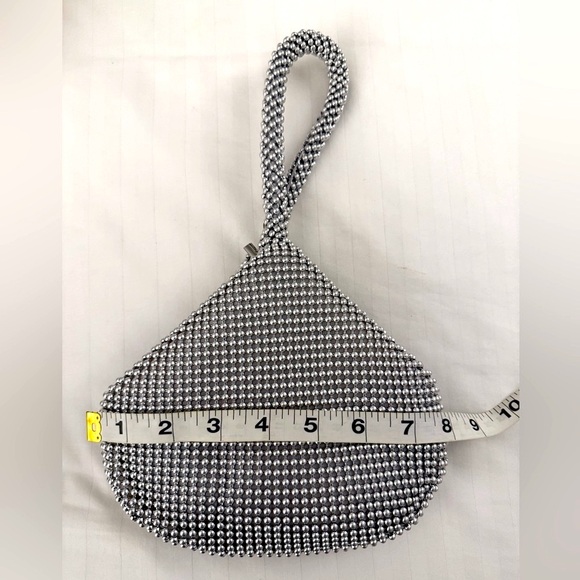 Jessica McClintock Staci Metal Silver Pearl Snap Puch Evening Wristlet Bag - Picture 5 of 7